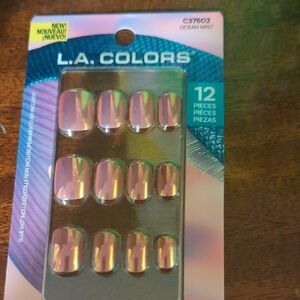 L.A. Colors Ocean Mist Nail Set - Iridescent Pink